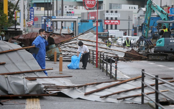 Search ongoing for two Vietnamese interns after typhoon hits Japan