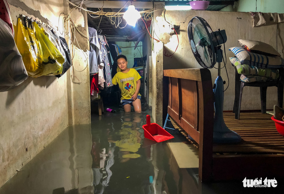 Torrential rain inundates streets, houses in Ho Chi Minh City
