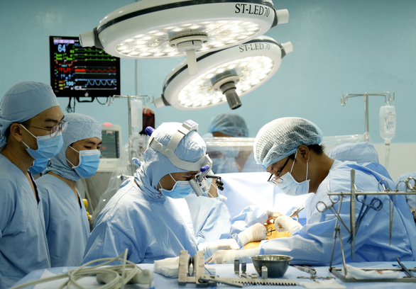 Ho Chi Minh City’s district-level hospital performs complicated heart surgery