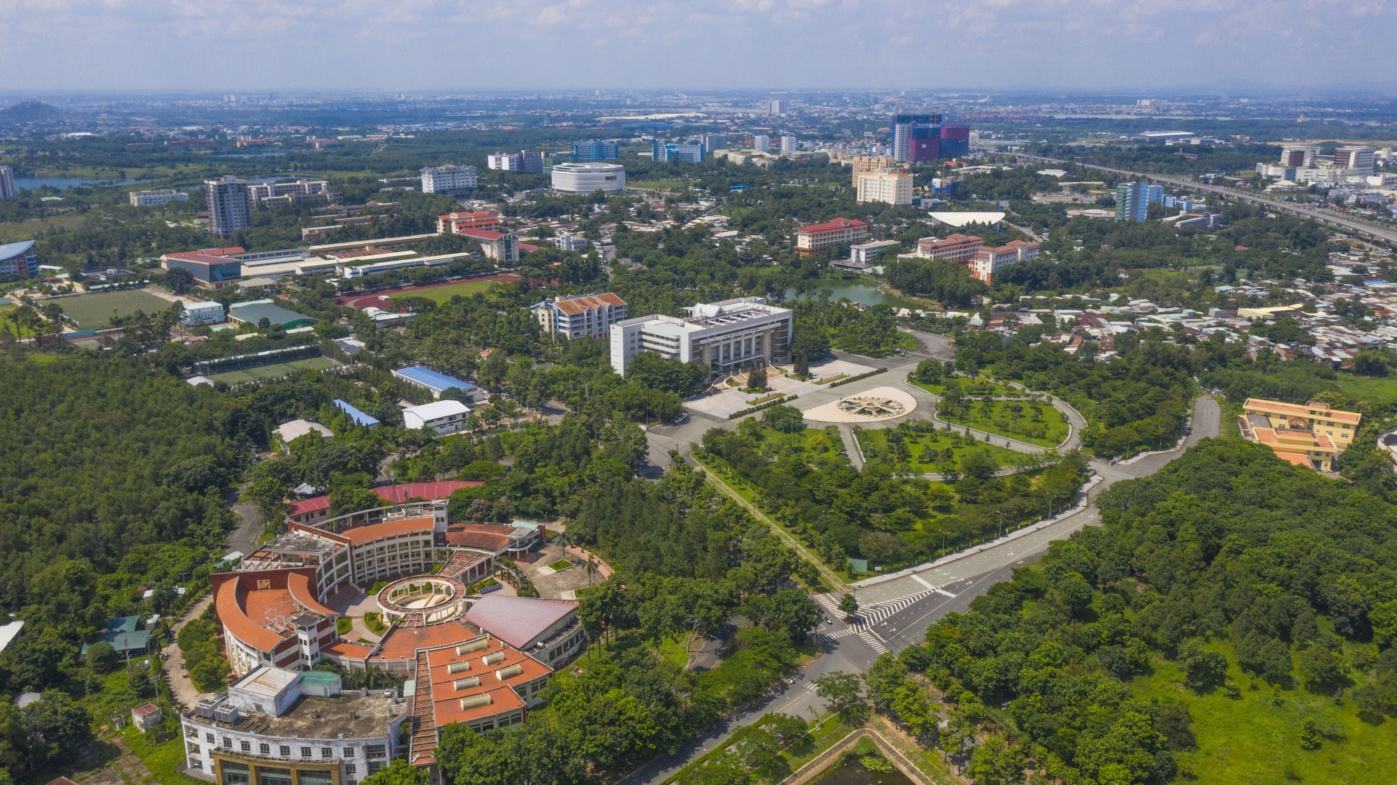 Transforming Vietnam National University-Ho Chi Minh into creative nucleus of ‘Eastern City’