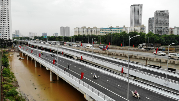 Hanoi inaugurates two bridges at Linh Dam Lake