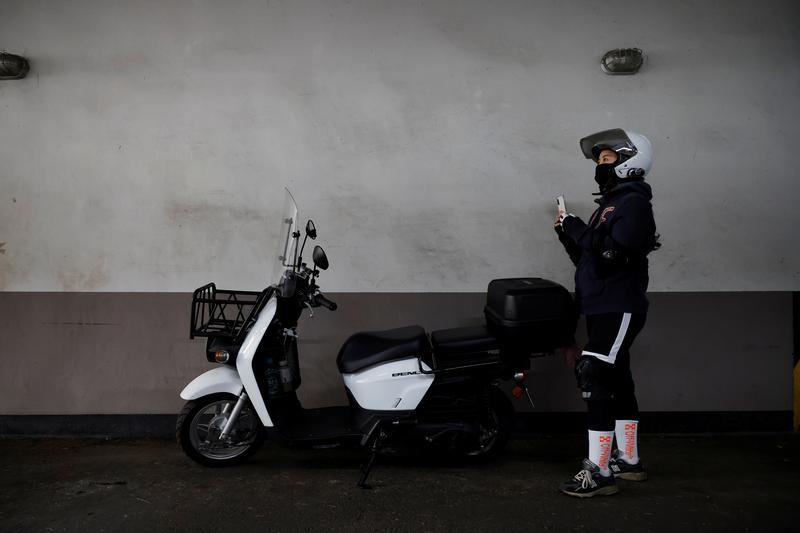 Seoul's angels: South Korea food delivery giants rev up rider race amid coronavirus boom