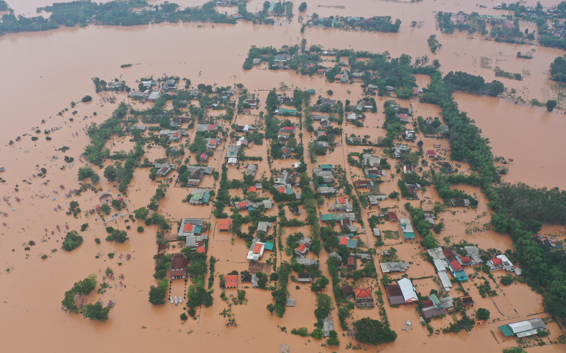Drone photos show Vietnam's Quang Tri Province under floodwater
