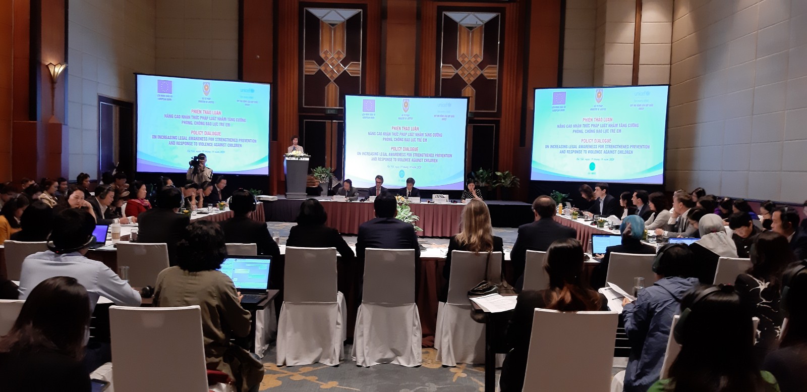Hanoi dialogue discusses ways to strengthen prevention, response to violence against children