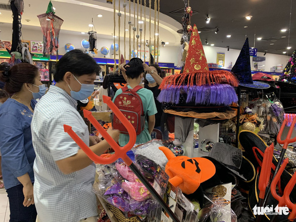 Ho Chi Minh City costume market gets busy as Halloween nears
