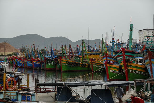 Two fishing boats sink, 26 fishermen missing in south-central Vietnam