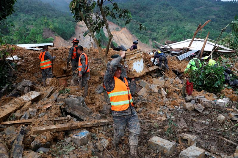 Woman loses 22 relatives after landslide hits storm-hit Guatemalan village