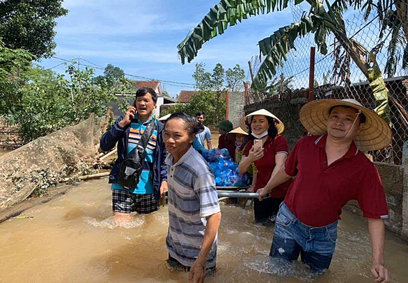 No student left behind: Teachers mobilize to help typhoon victims in central Vietnam