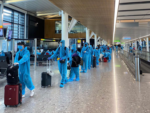Taiwanese passengers complain about 'under-the-table' money regarding flights to Vietnam