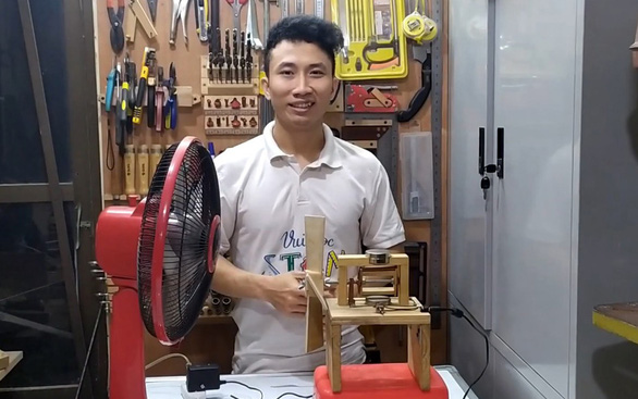 From Singapore university dropout to influencer: Hanoi man inspires STEM dreams through immersion