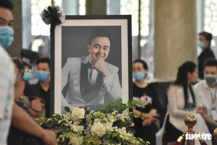 Body of late Vietnamese comedian Chi Tai brought to family in US