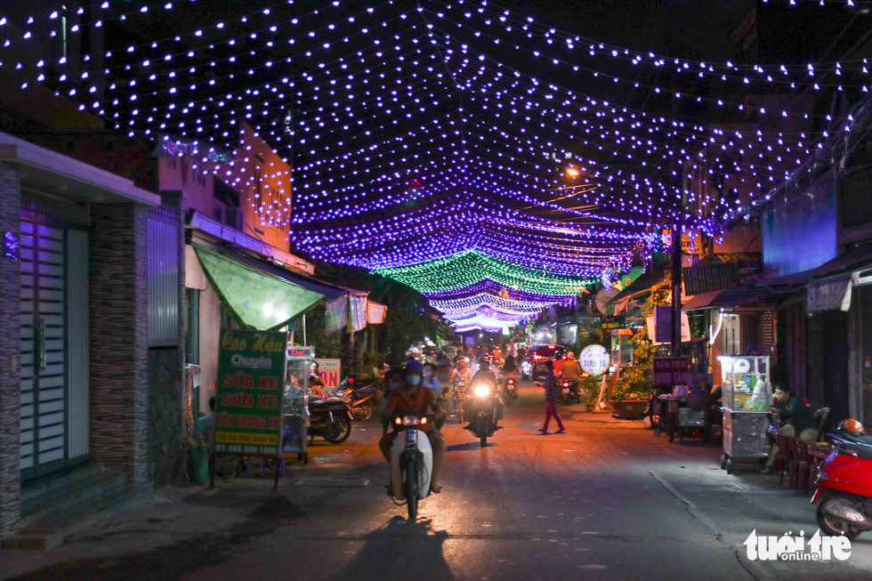 Christian neighborhoods in Saigon deck the halls for Christmas season