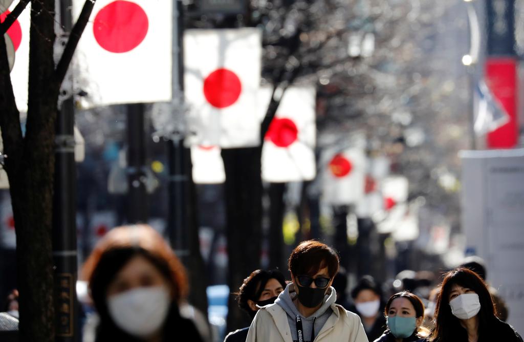 Japan finds new coronavirus variant in travellers from Brazil