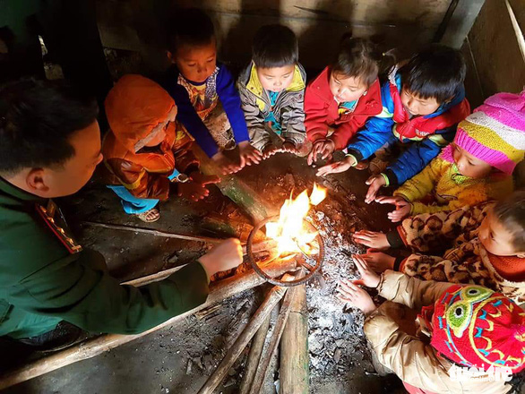 Vietnamese schools allow students to stay home during cold weather