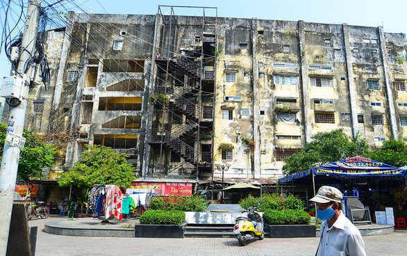 Ho Chi Minh City floats renovations to old tenements before go-ahead from residents