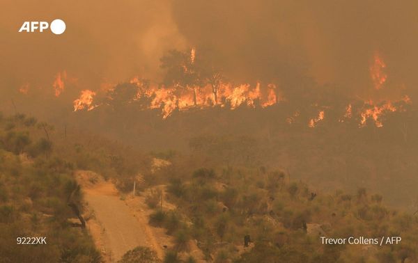 71 homes destroyed as Australia bushfire rages near locked-down Perth