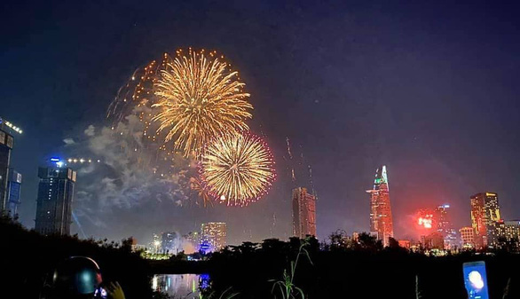 Ho Chi Minh City, southern provinces cancel Lunar New Year firework displays due to COVID-19