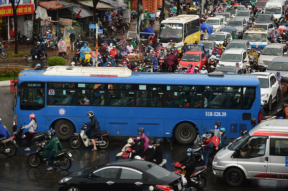 Ho Chi Minh City files another proposal for public minibus system after 2020 blunder