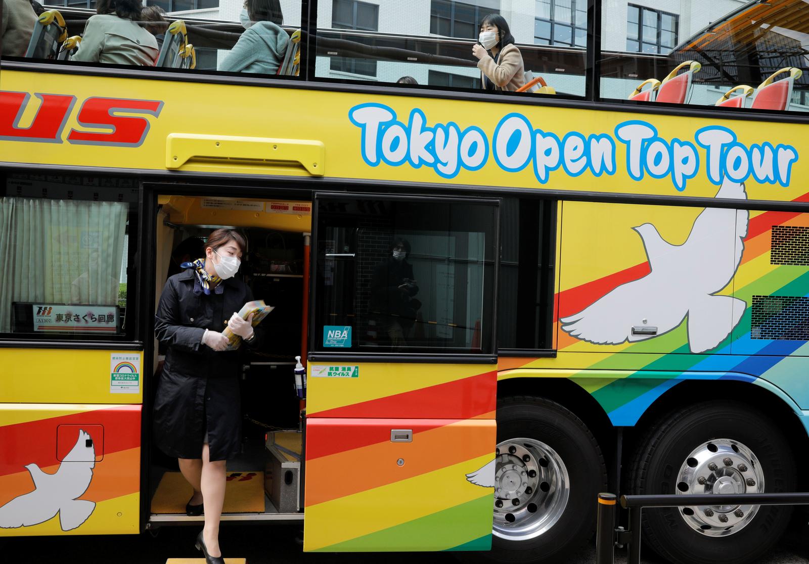 Tokyo tour bus operation restarts as state of emergency lifted