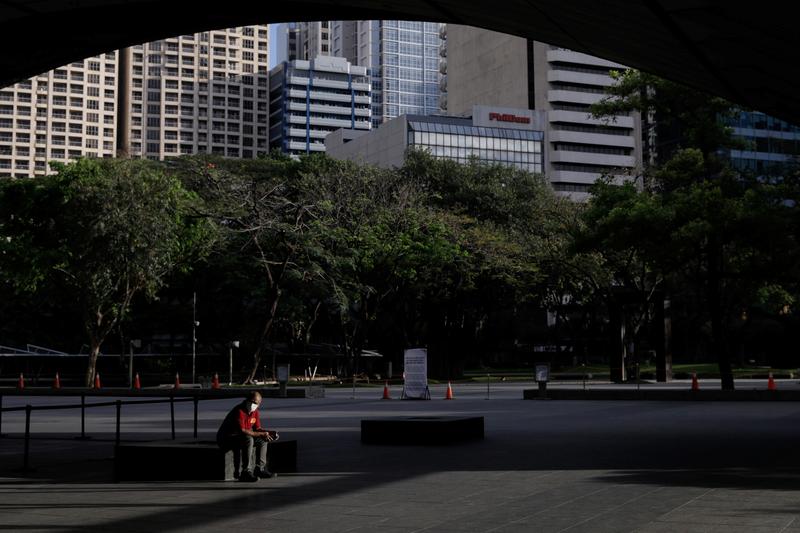 Philippine shares reverse losses, lead region higher on global recovery bets