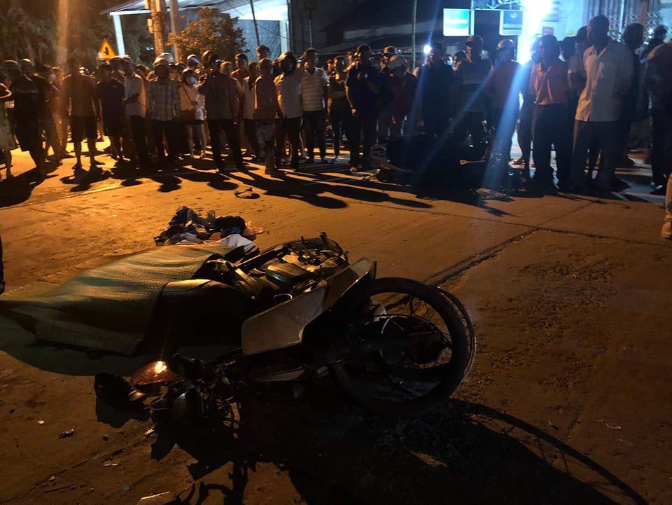 Two dead, three injured in serial traffic accident in central Vietnam