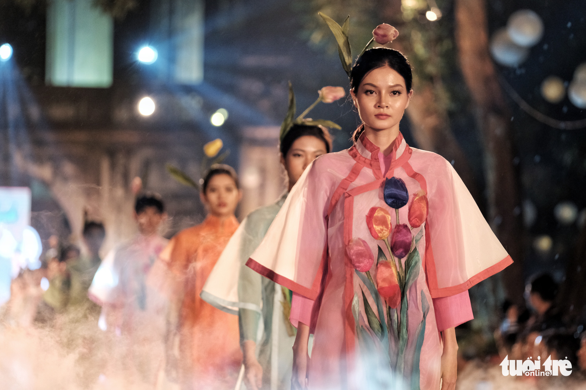 Hanoi ao dai fashion show honors Vietnam’s heritage, women beauty