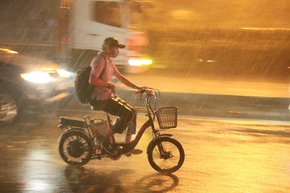 As wet season homes in on southern Vietnam, baking heat forecast to linger