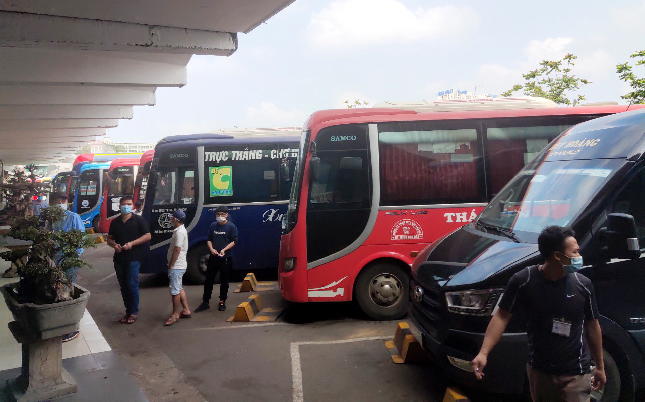 Passenger buses, tractor-trailers required to have onboard cameras in Vietnam