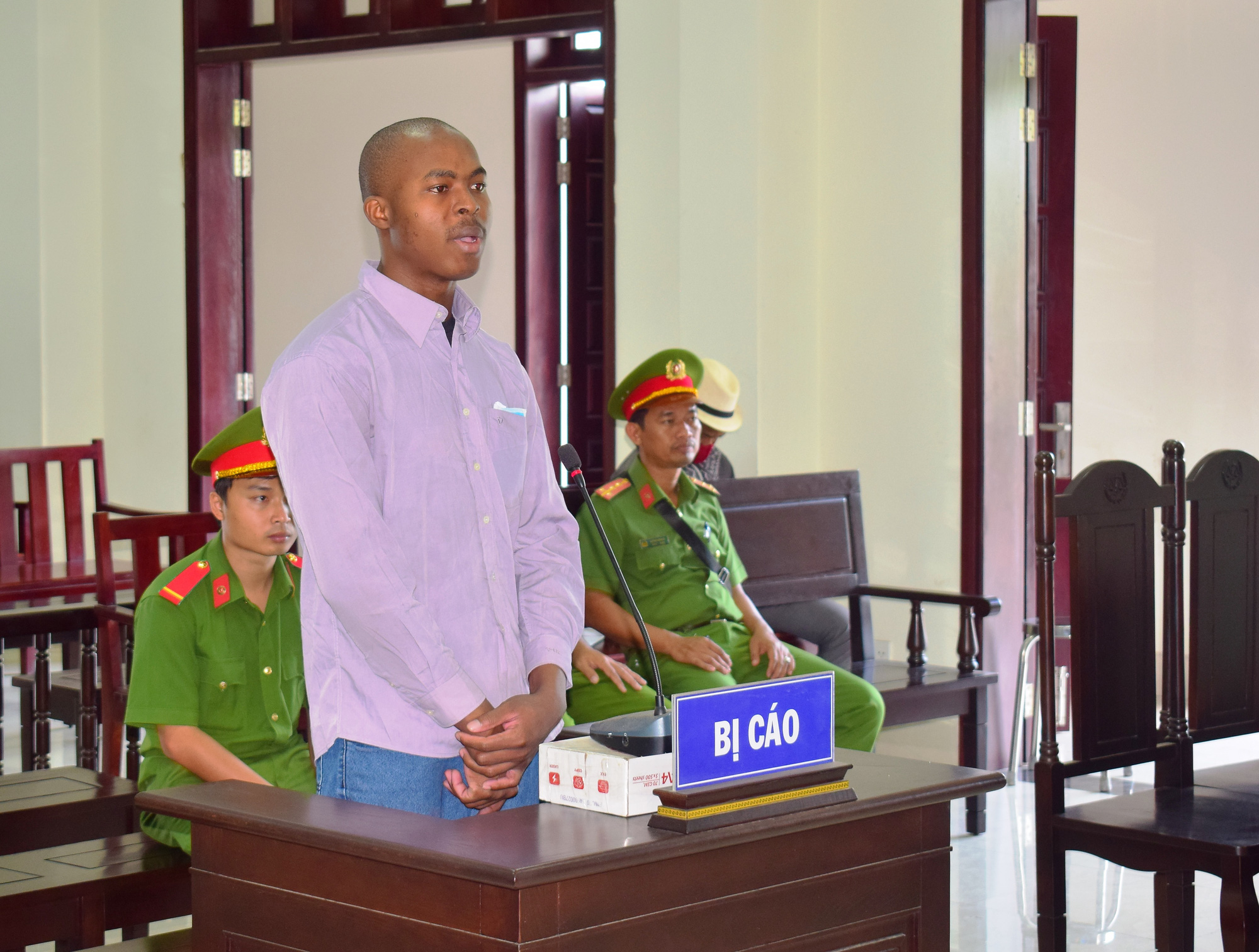Nigerian man sentenced to death for transporting drugs from Cambodia to Vietnam
