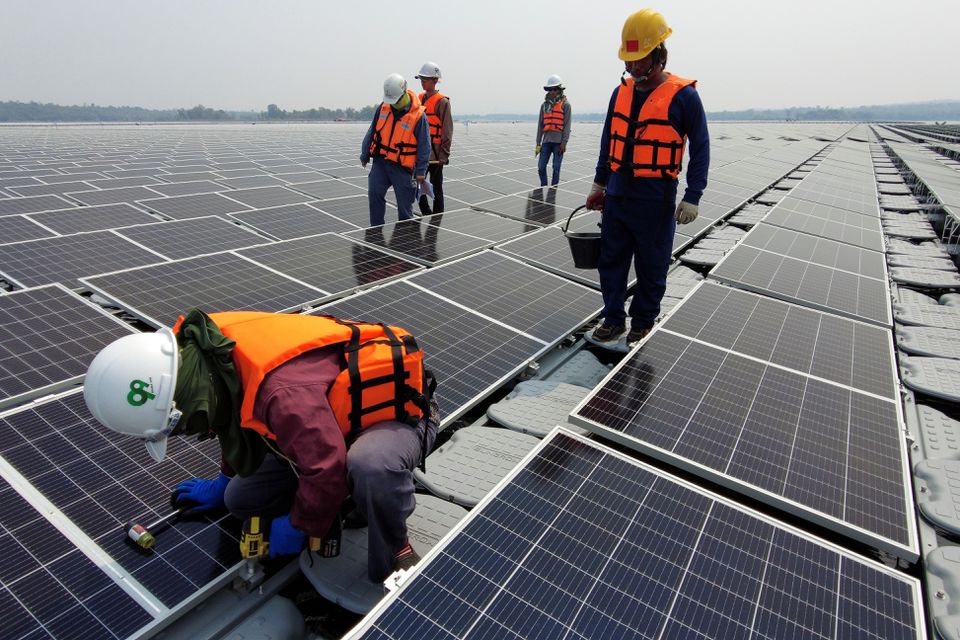 Thailand floats hydro-solar projects for its dams as fossil fuel supplement