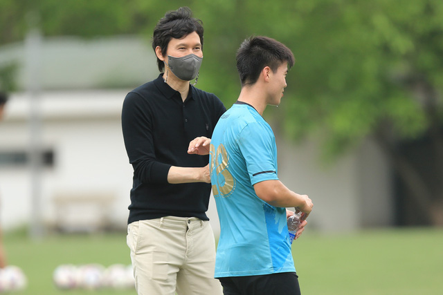 Former S.Korean international becomes Hanoi FC's first-ever foreign coach