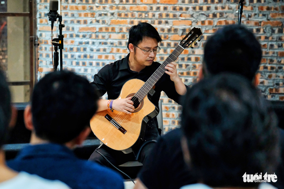 Hanoi choirs put on show in remodeled old factory