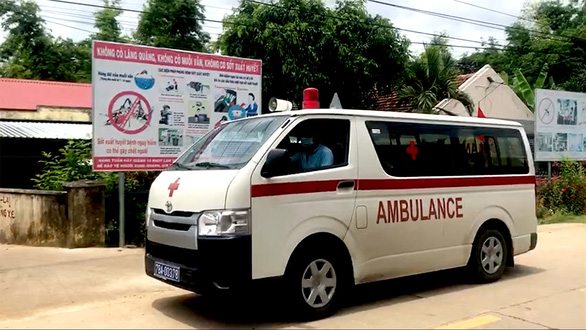 8 Vietnamese elementary school students receive emergency aid after taking anthelmintics