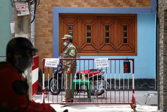 Ho Chi Minh City alley cordoned off over suspected COVID-19 case