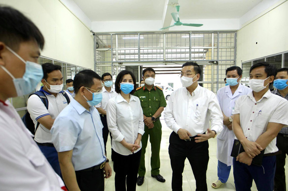 Hanoi limits gatherings to 10 people to beef up COVID-19 containment