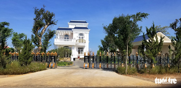 Vietnam’s Lam Dong Province pulls down unauthorized mansion
