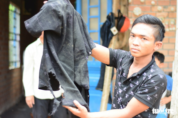 In Vietnam, man survives road crash by clinging to truck underside