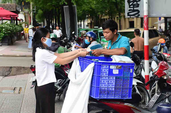 E-commerce platforms in Vietnam enter ‘golden age’ amidst COVID-19 pandemic: Adsota