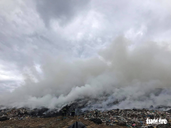 Fire hits largest garbage dump in Da Nang