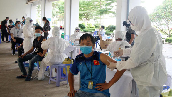 Vietnam records almost 400 local coronavirus infections nationwide, 90 in Ho Chi Minh City