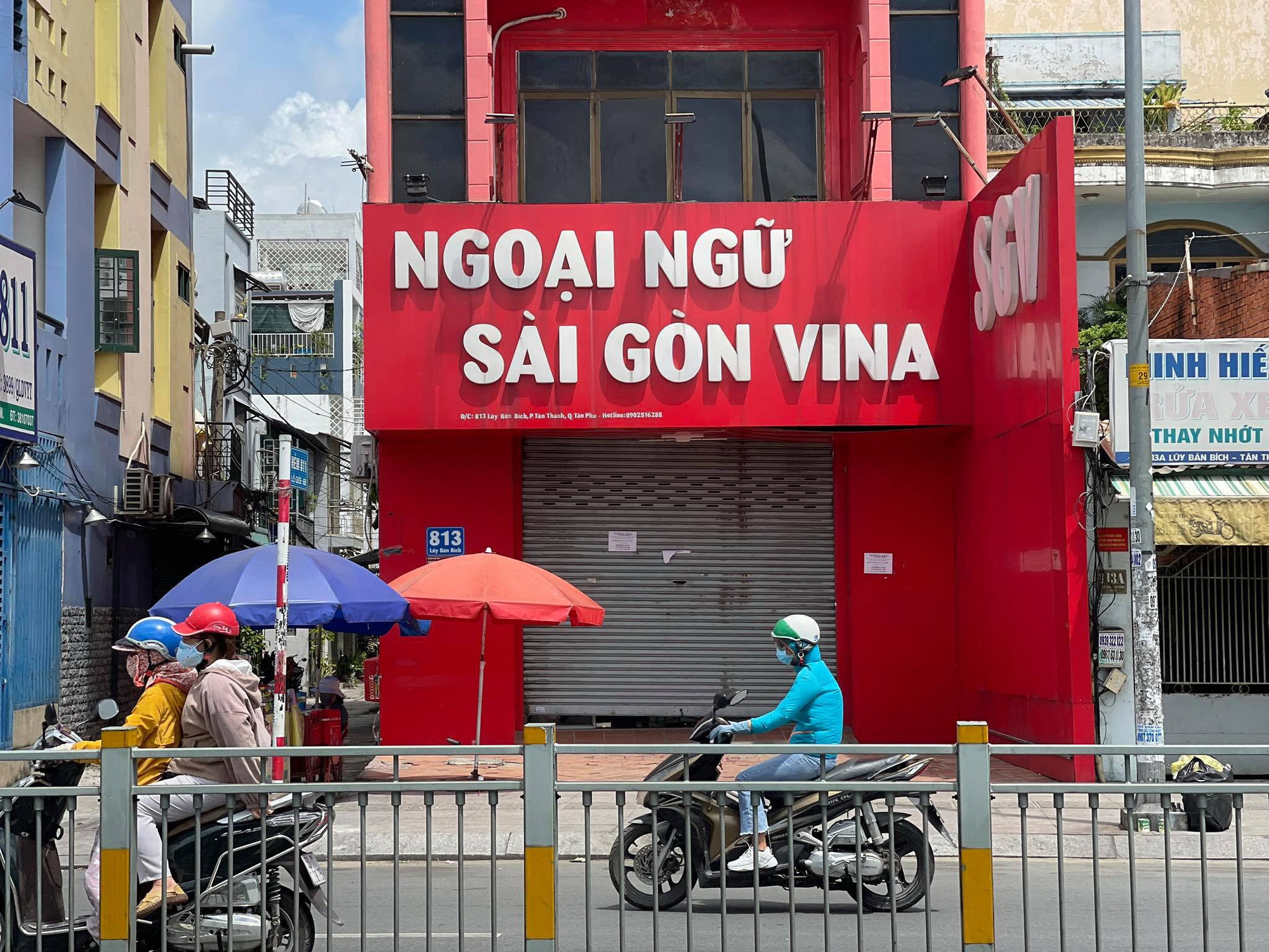Vietnamese foreign language center owes teachers’ payment for two years