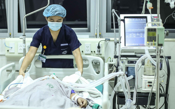 Vietnam business hub hastens medical equipment procurement to treat COVID-19 patients