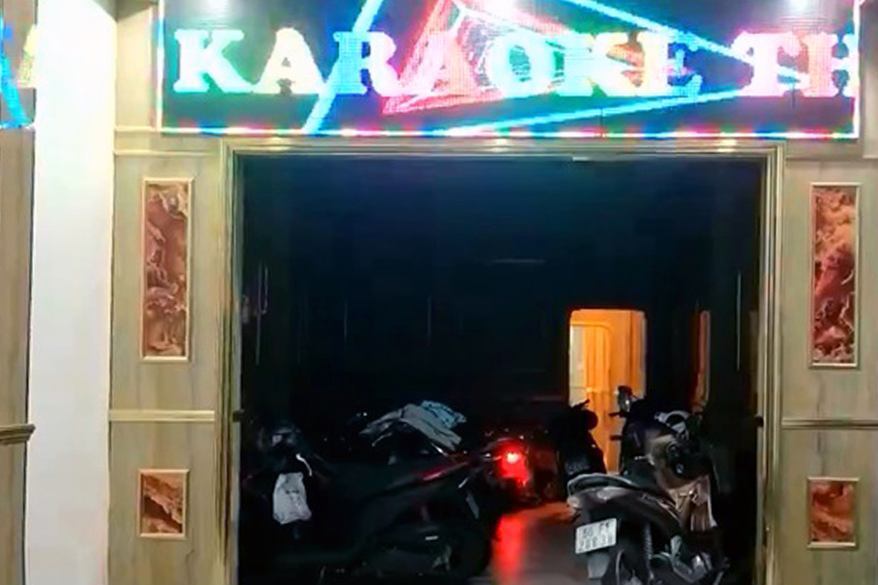 Karaoke shop offers striptease service despite COVID-19 ban in southern Vietnam
