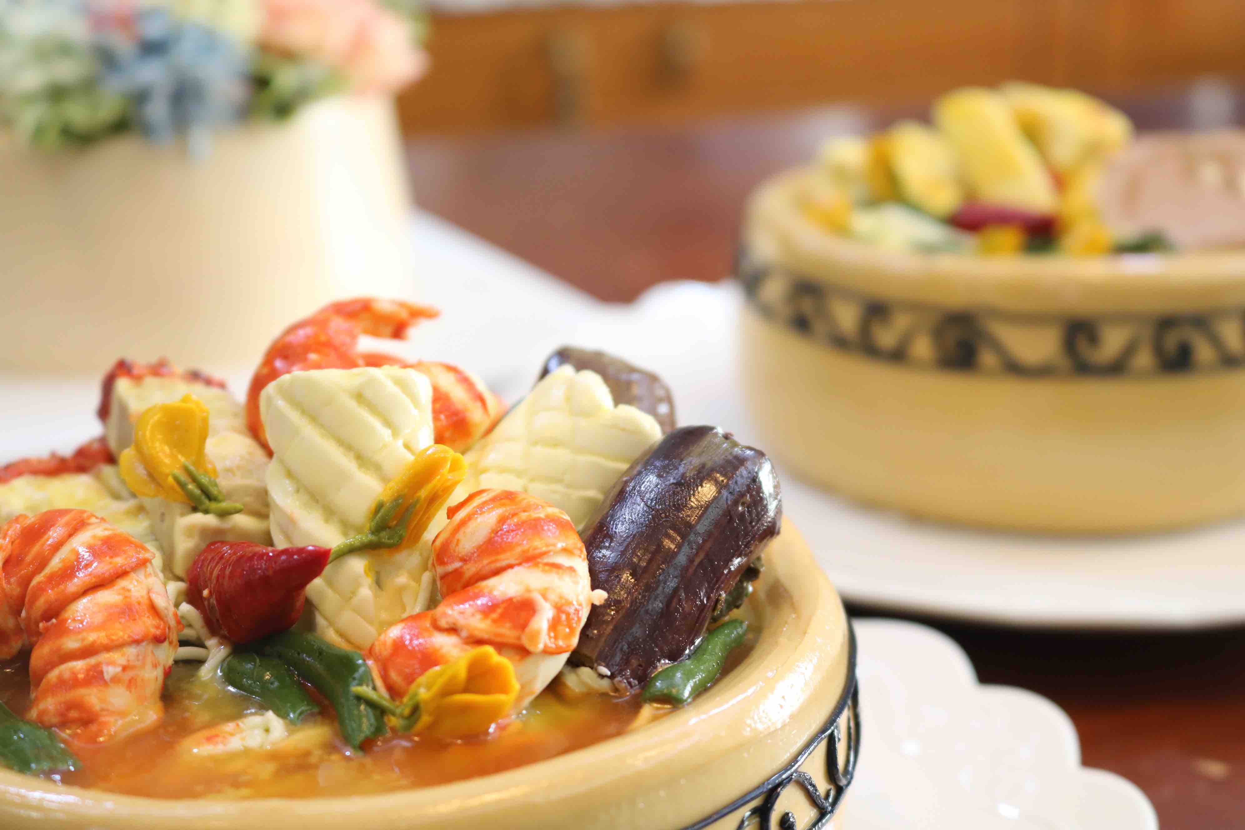 This baker makes delectable Vietnamese-inspired cakes that look no different from real objects