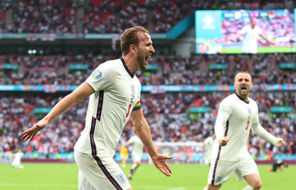 England sweep history and Germany aside to move into last eight