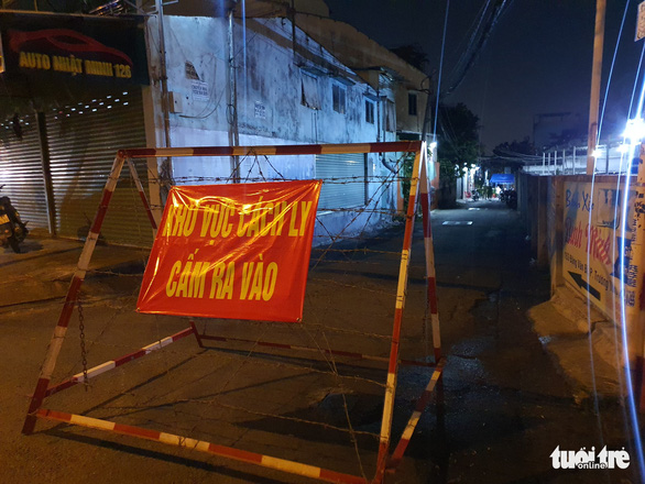 House fire in coronavirus-quarantined alley in Ho Chi Minh City kills one woman