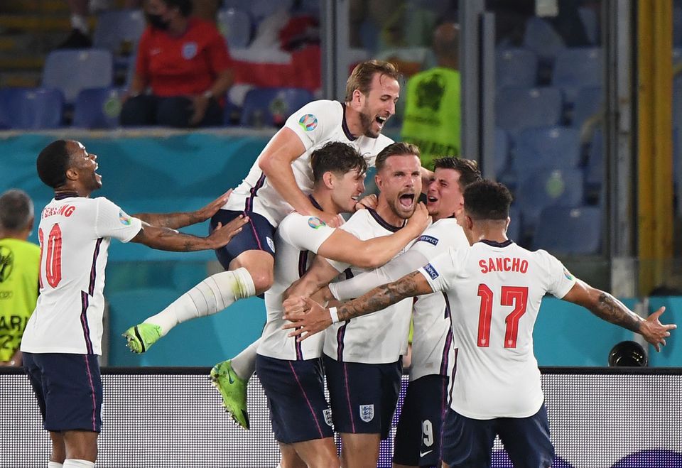 England thrash Ukraine to reach Euro semis as Kane scores twice