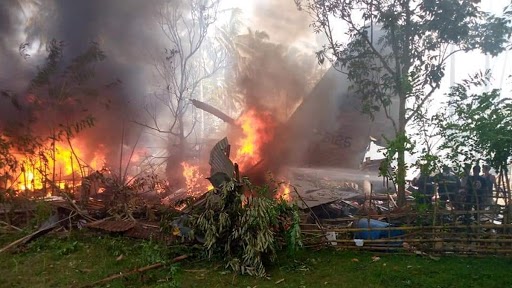 Military plane crashes in Philippines, 17 reported dead