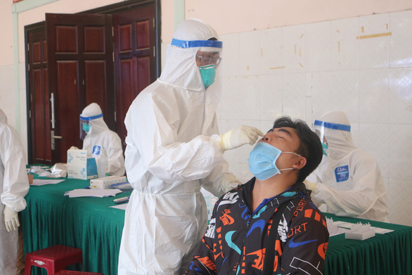 Nearly 1,000 domestic coronavirus cases reported in Vietnam