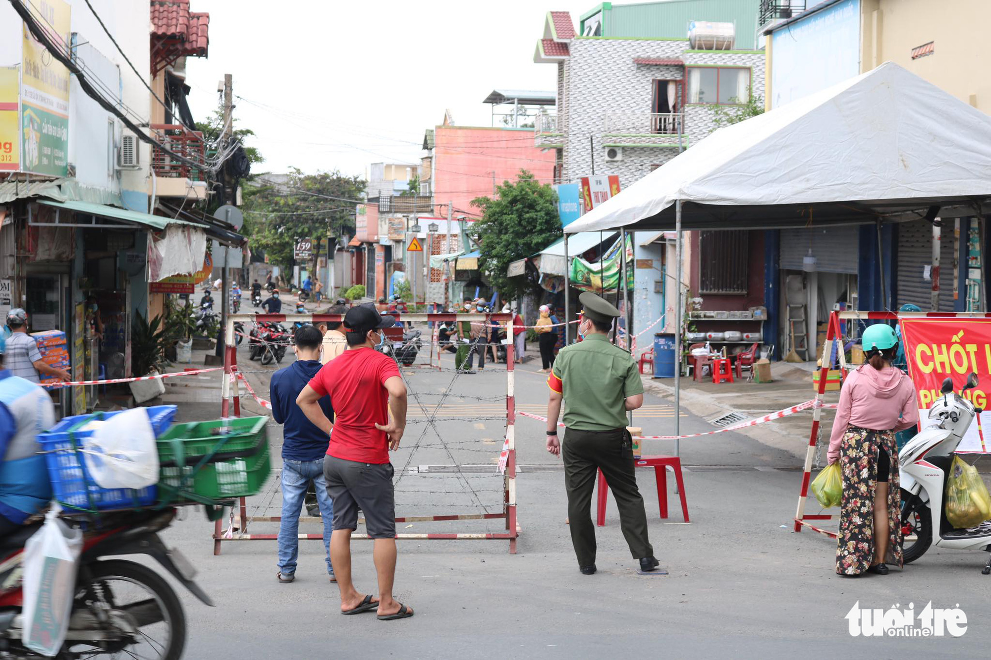 Ho Chi Minh City to fine residents for going outside without proper reasons
